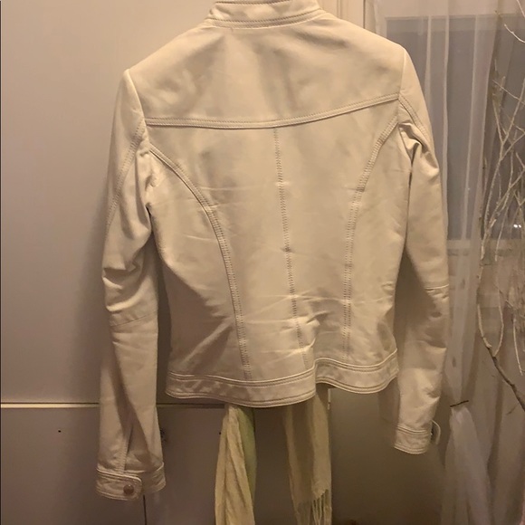 Leather bomber - Picture 2 of 5